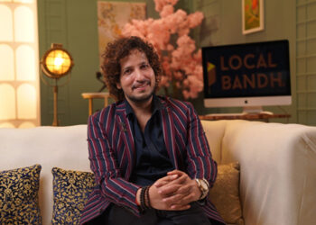 Fashion World Two Sensations Milind Soman and Vikram Phadnis on one Platform Local Bandhan