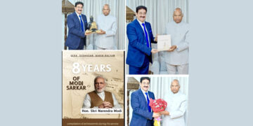 Sandeep Marwah Presented First Copy of Book- 8 Years of Modi Sarkar to Ram Nath Kovind