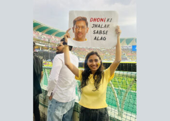 Thala Ki Jhalak Sabse Alag: Dhoni’s fans go wild with enthusiasm under the falling rain