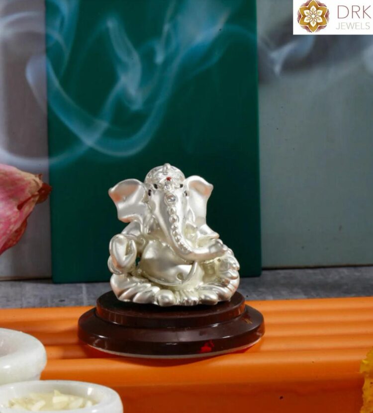 DRK Jewels Celebrates Ganesh Chaturthi with Sparkling Creations Inspired by Tradition