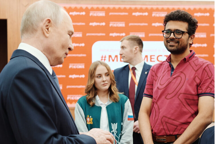 Indian Youth Leader Proposed Russian Culture Centre in Gujarat During Meeting with President Putin